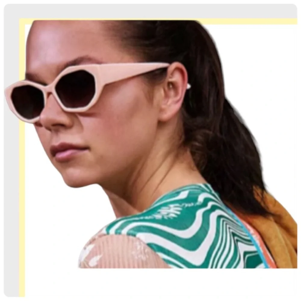 Free People look accessory